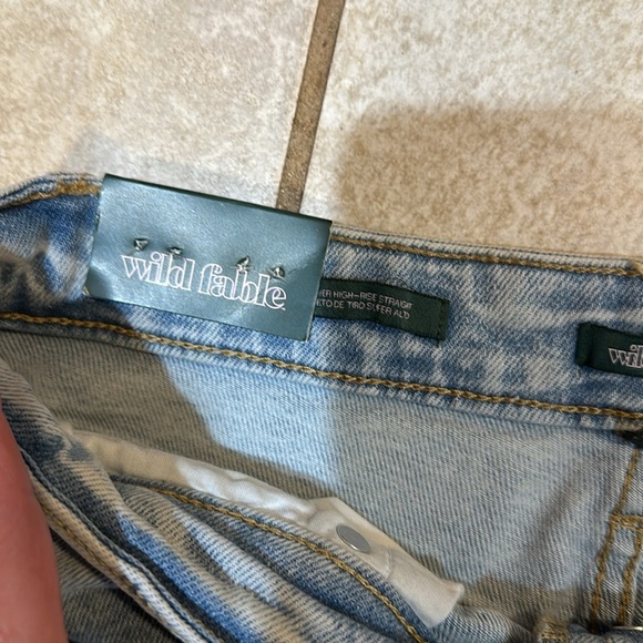 NWT! Wild Fable Super High Rise Straight Jeans 8 Destroyed - Picture 4 of 9
